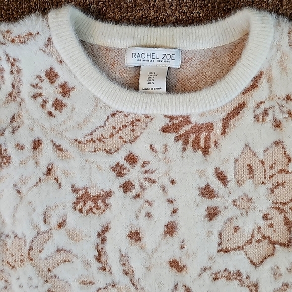 Sweater - Picture 4 of 16